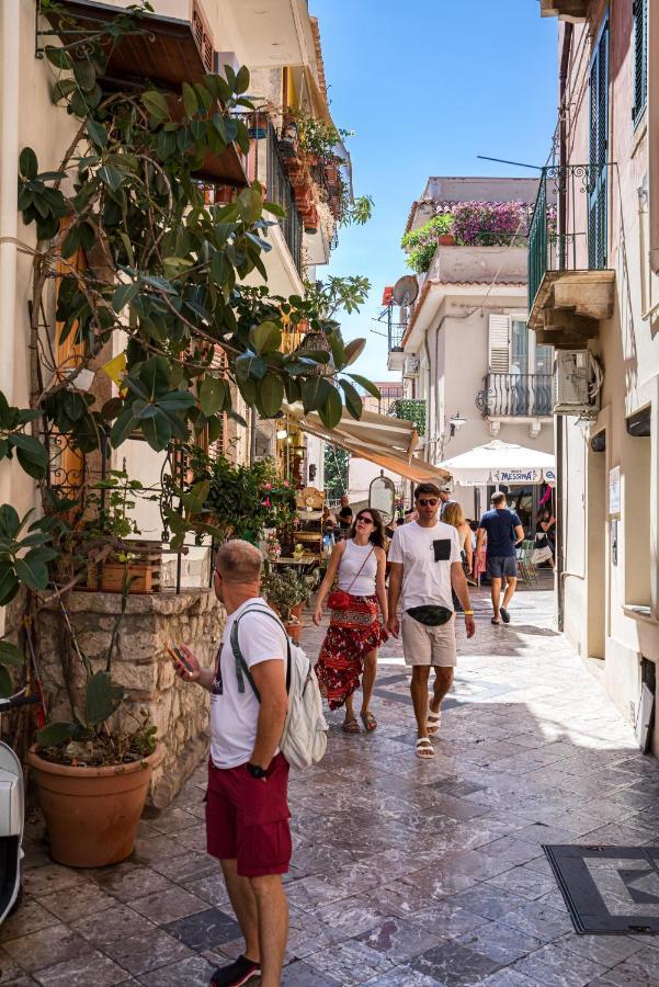 Blondie Taormina Eksteriør billede